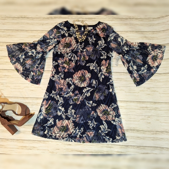 Westport Dresses & Skirts - NWT Navy Blue and floral Westport dress